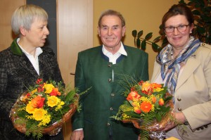 Generalversammlung - Neukirchen vorm Wald 2016, Dank des "Gründungsvaters der VIA NOVA" an seine Stellvertreterin Helga Grömer und an die VIA NOVA - Geschäftsführerin Berta Altendorfer