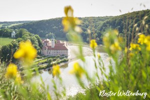 Gemeindebilder Kelheim / Kloster Weltenburg, Das Kloster Weltenburg liegt im Naturschutzgebiet „Weltenburger Enge” mit dem Donaudurchbruch.